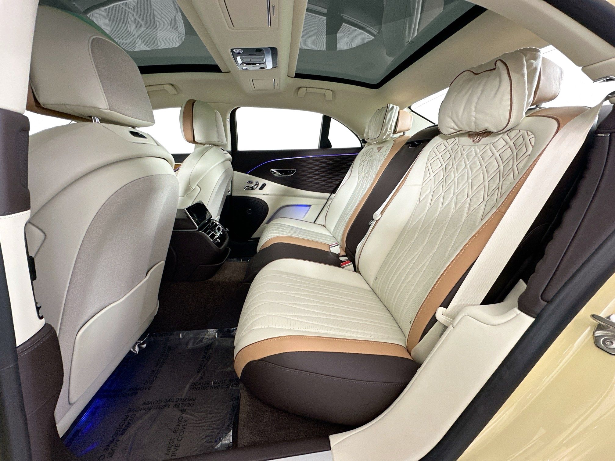 used 2023 Bentley Flying Spur Hybrid car, priced at $198,998