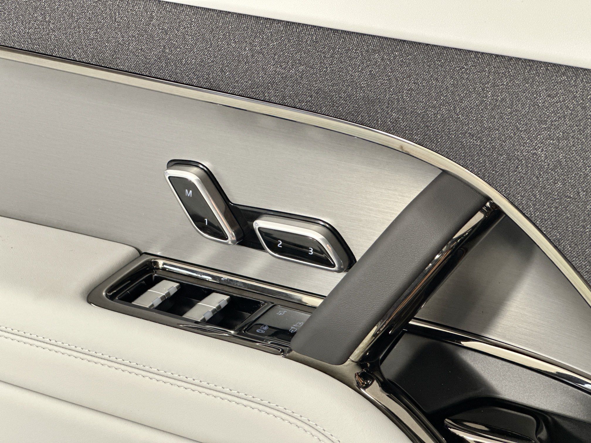 new 2026 Land Rover Range Rover Sport car, priced at $89,830