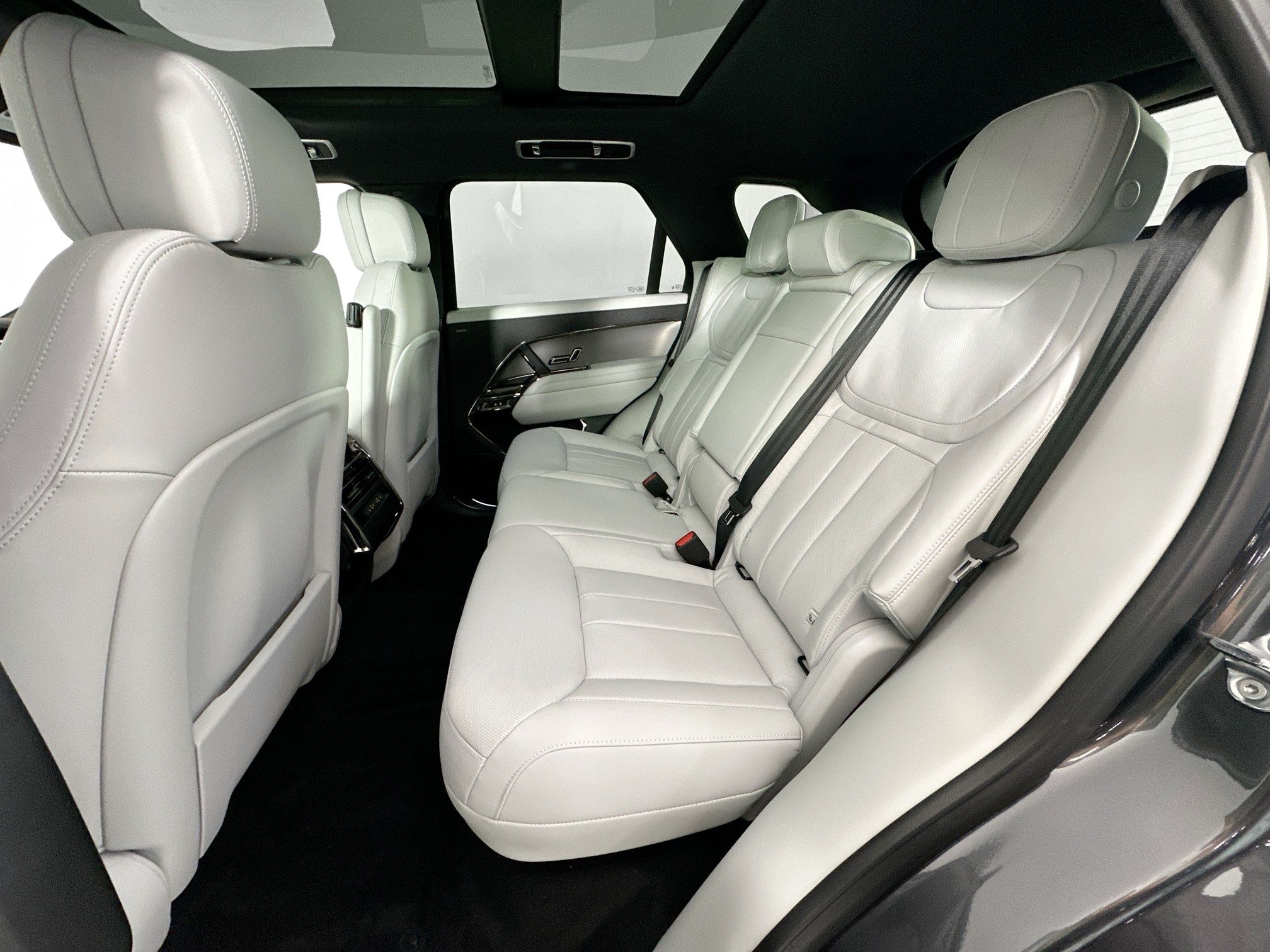 new 2026 Land Rover Range Rover Sport car, priced at $88,570