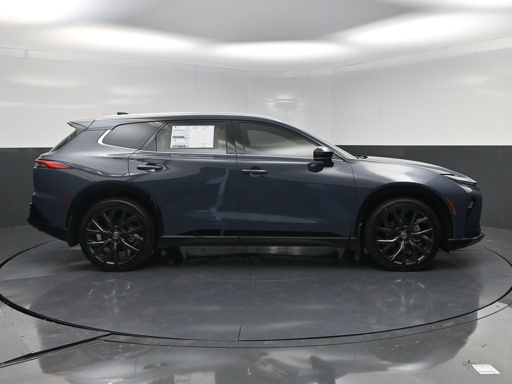 2026 Toyota Crown Signia Limited - 3