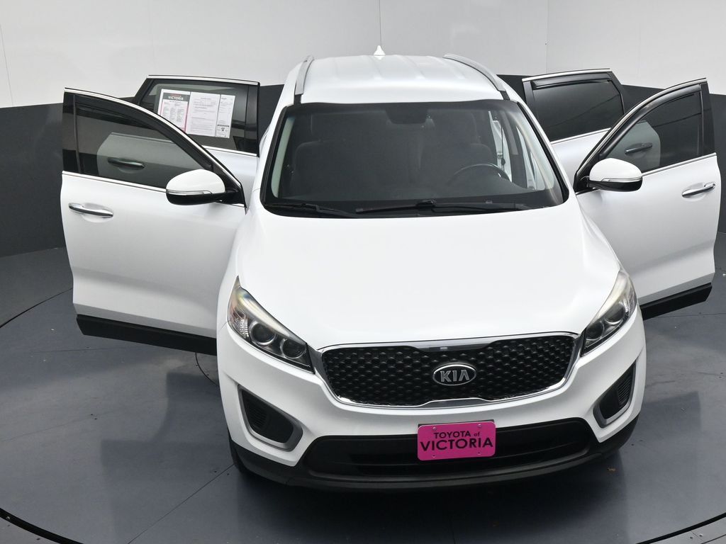 2017 Kia Sorento LX White at Toyota of Victoria