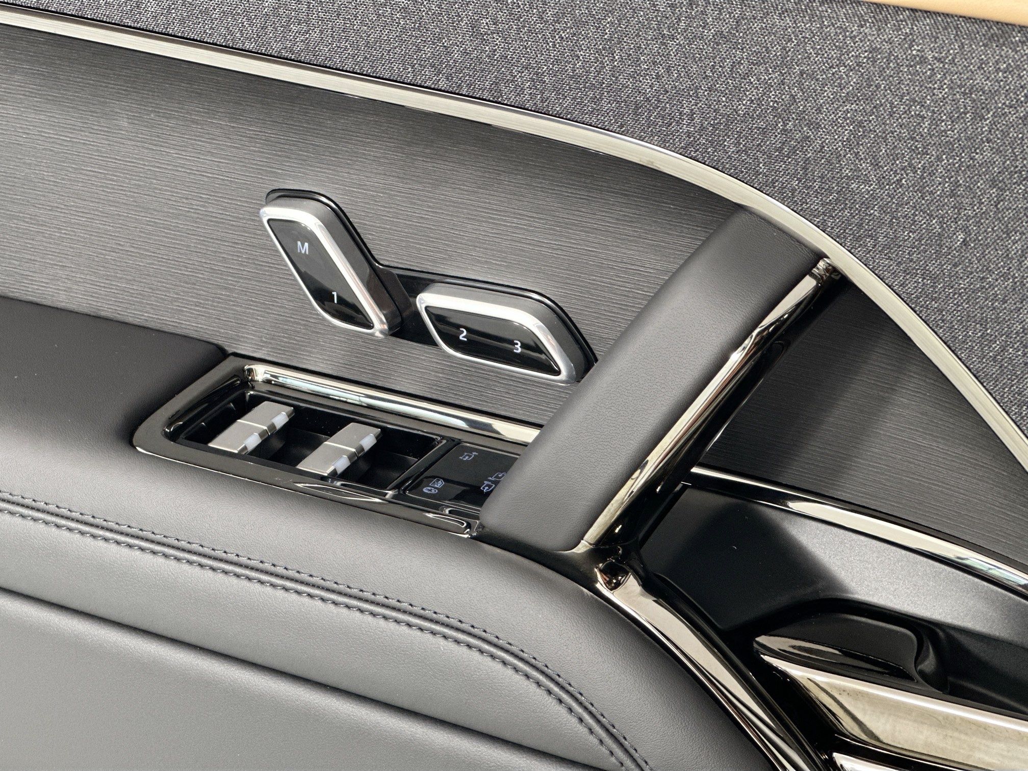new 2026 Land Rover Range Rover Sport car, priced at $103,875