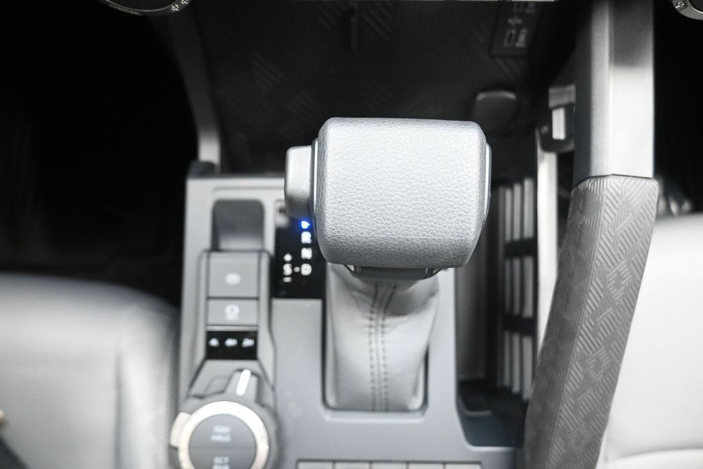 2026 Toyota Tacoma SR5 - 8