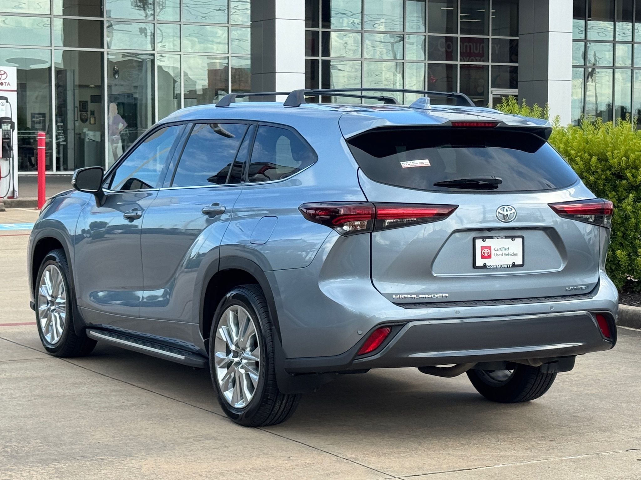 2024 Toyota Highlander Limited  at Bravo Nissan