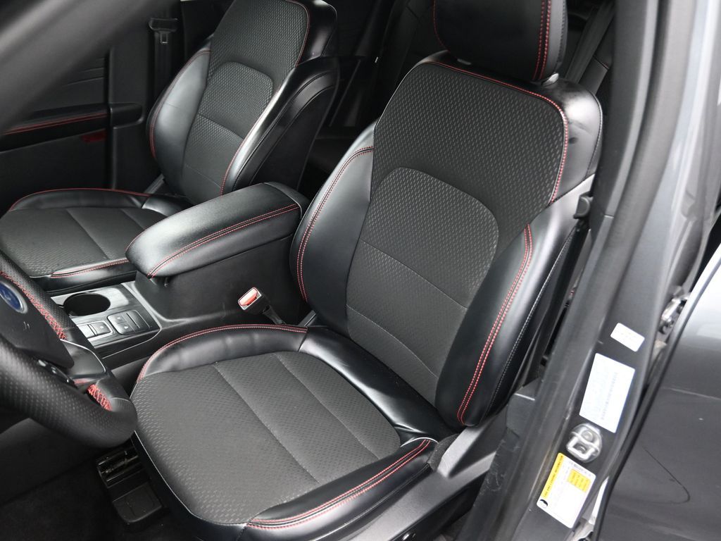 2025 Ford Escape ST-Line - 10