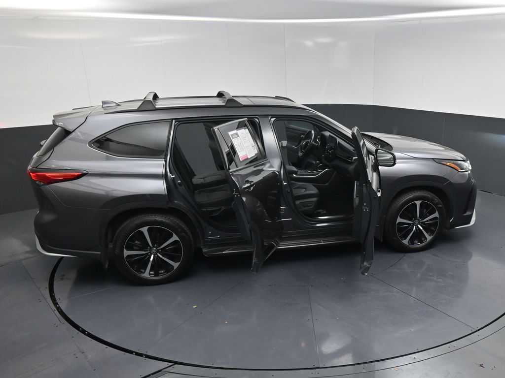 2021 Toyota Highlander XSE Gray at Autostrade