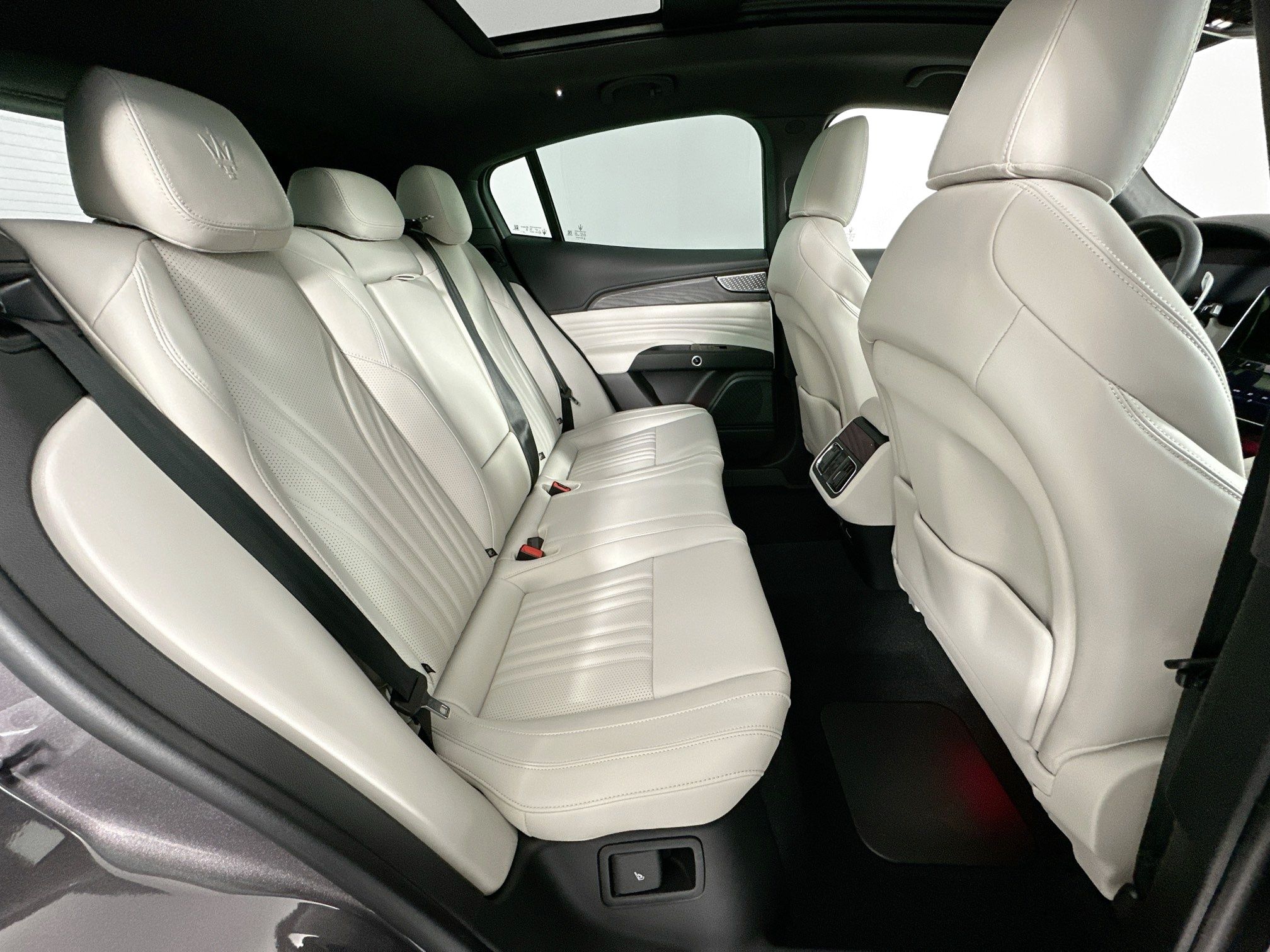 new 2026 Maserati Grecale car, priced at $94,765