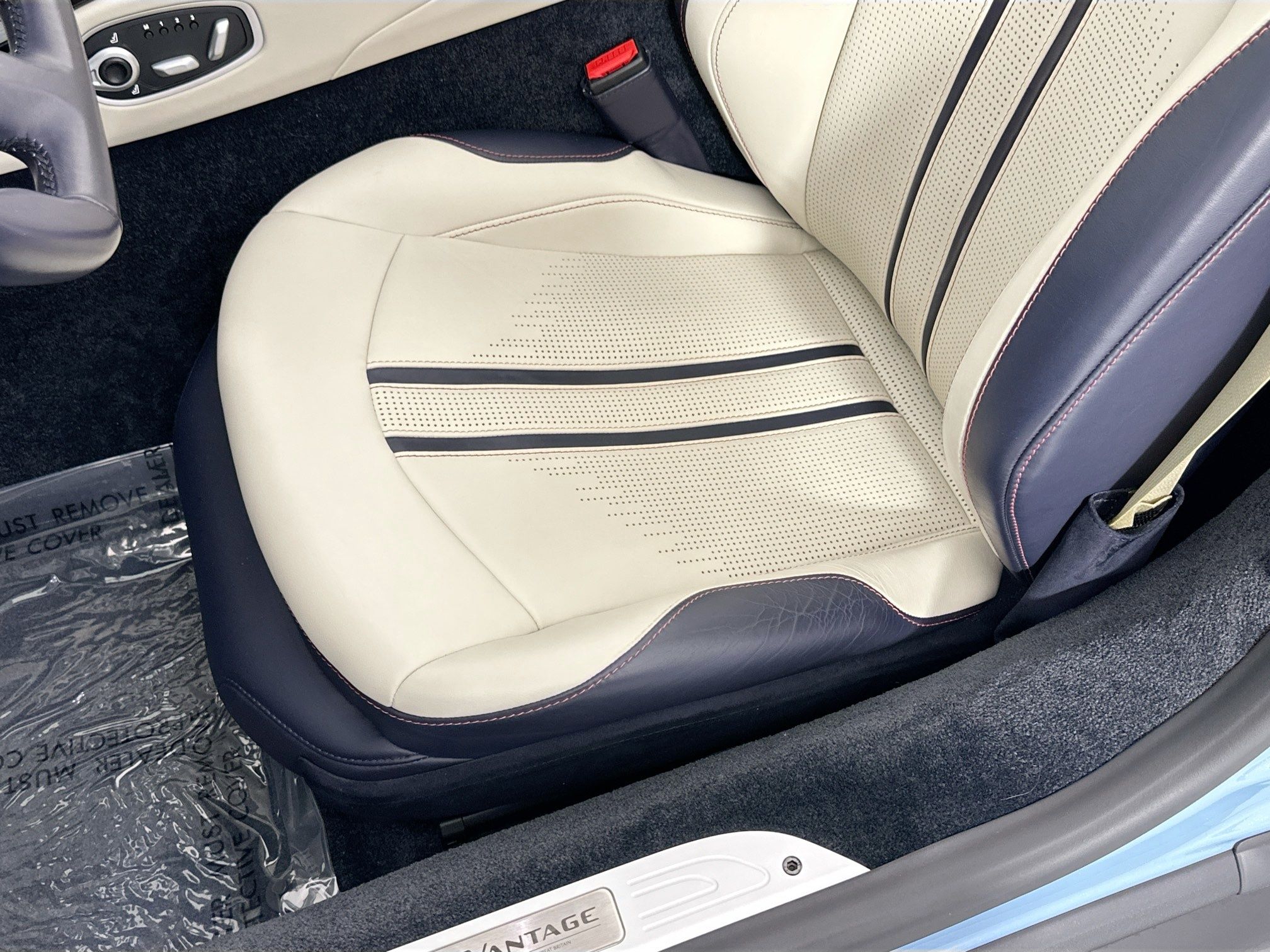used 2023 Aston Martin Vantage car, priced at $159,998