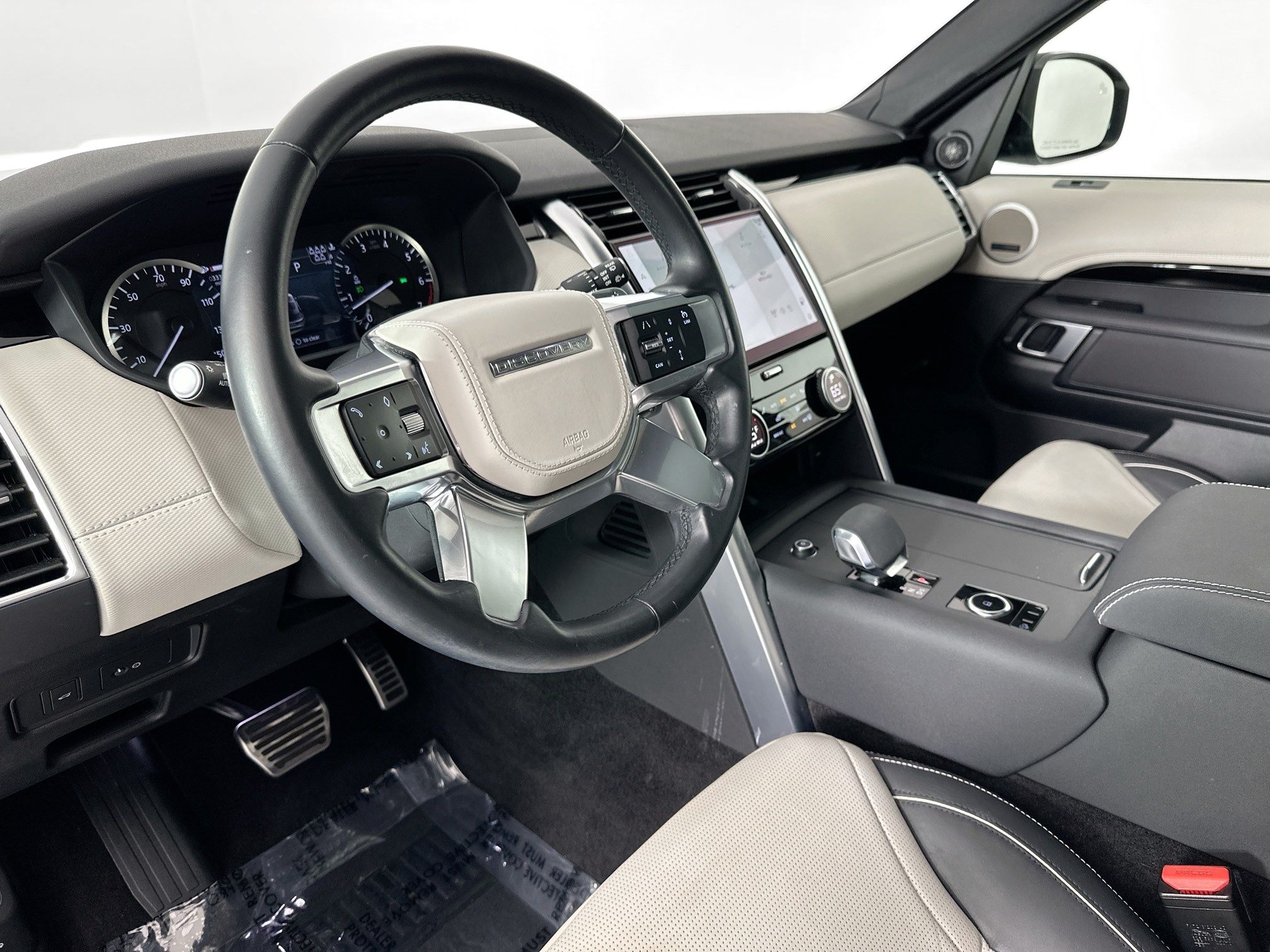 used 2023 Land Rover Discovery car, priced at $37,995