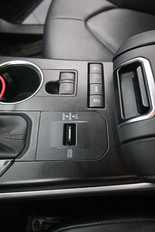 2020 Toyota Highlander XLE Black at Emmons Autoplex