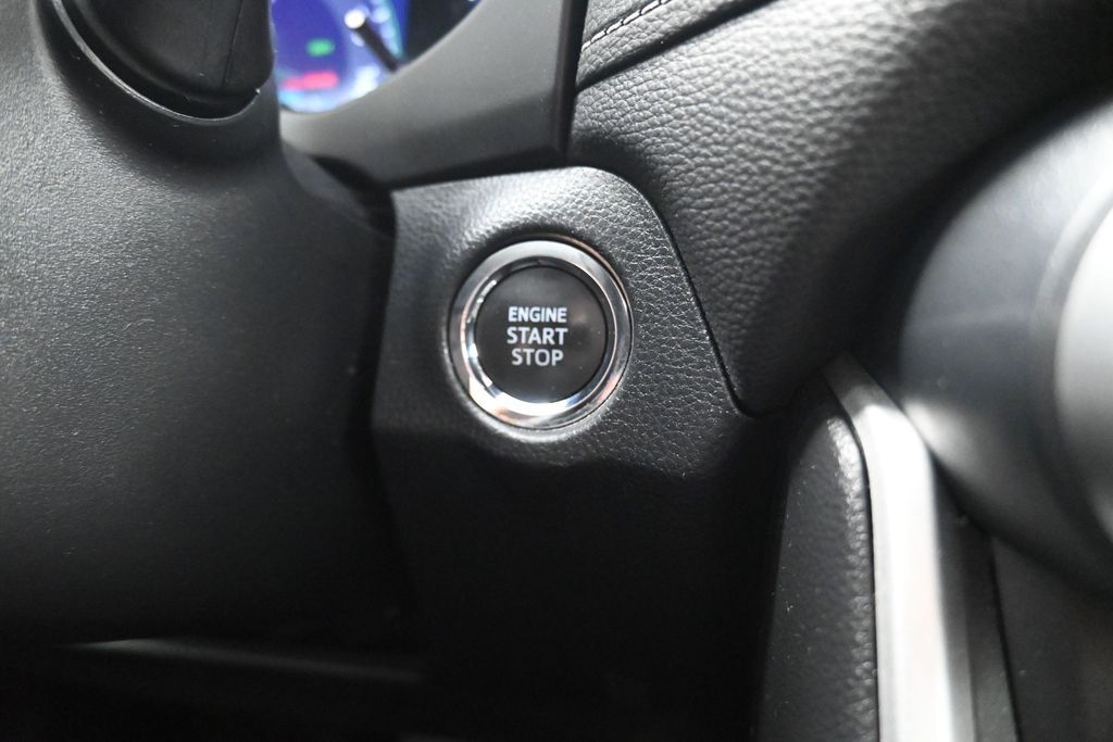 2023 Toyota RAV4 XLE - 11
