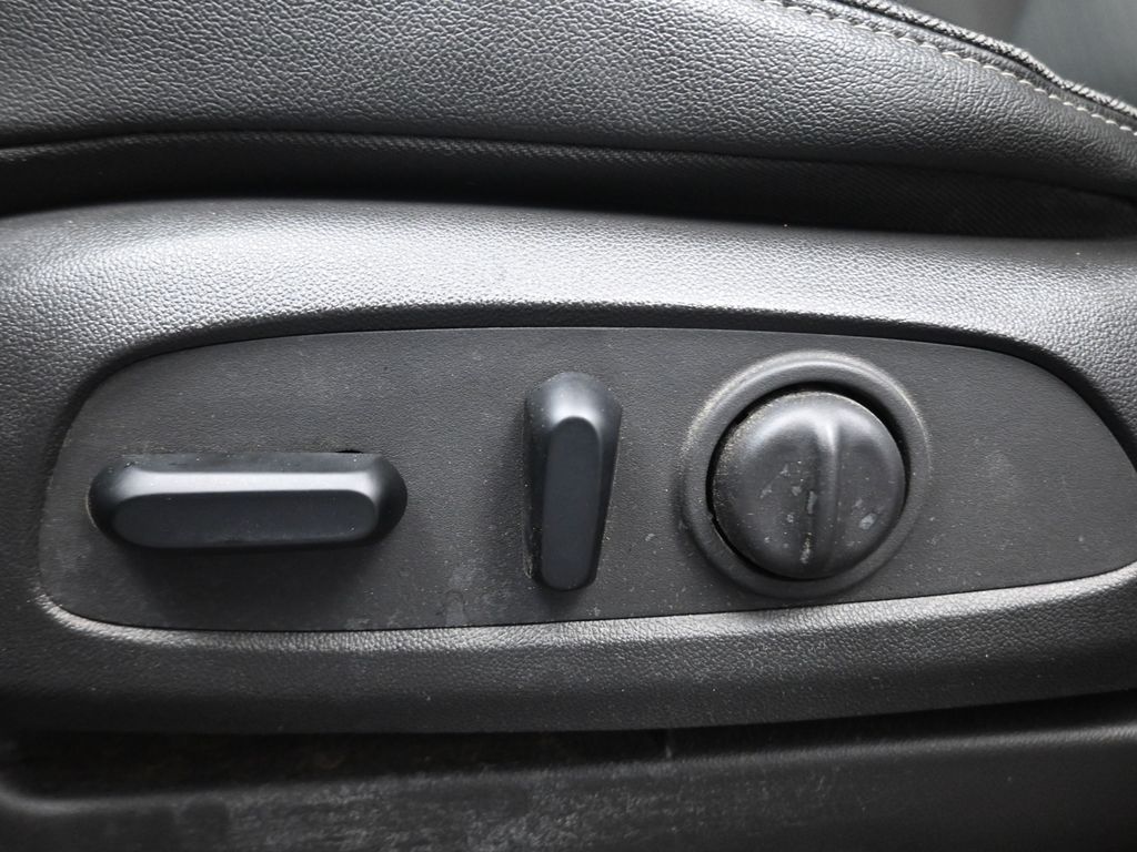 2022 Buick Encore GX Select Black at Community Kia