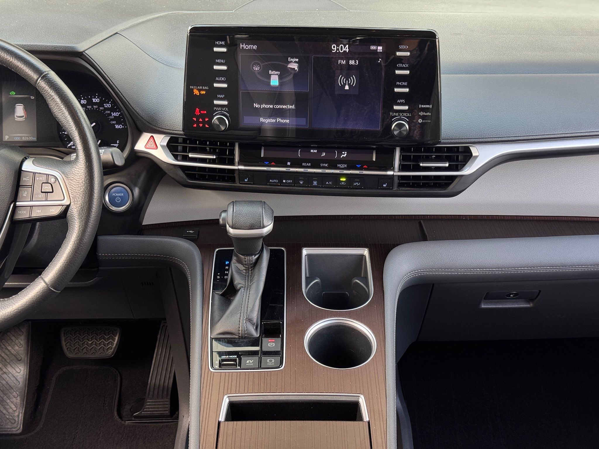 2021 Toyota Sienna XLE - 4