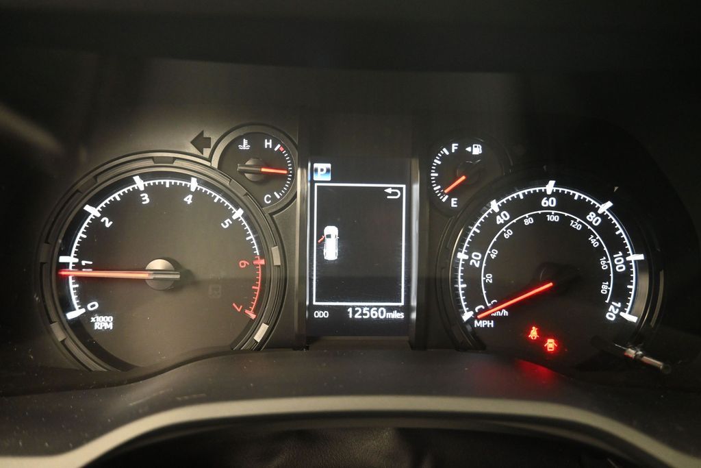 2024 Toyota 4Runner SR5 - 6