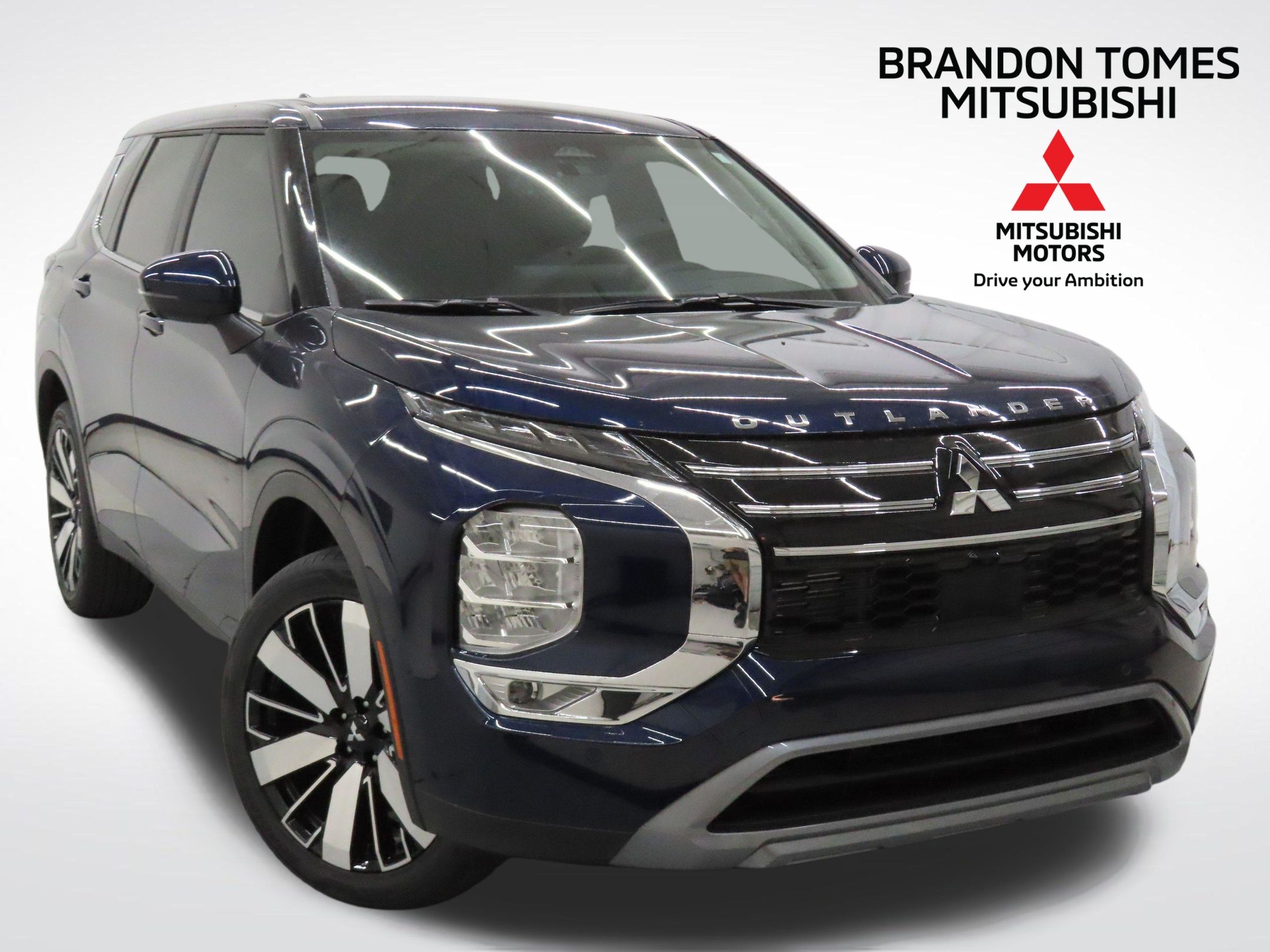 Blue 2026 Mitsubishi Outlander SUV / Crossover Front-Wheel Drive Continuously Variable Transmission