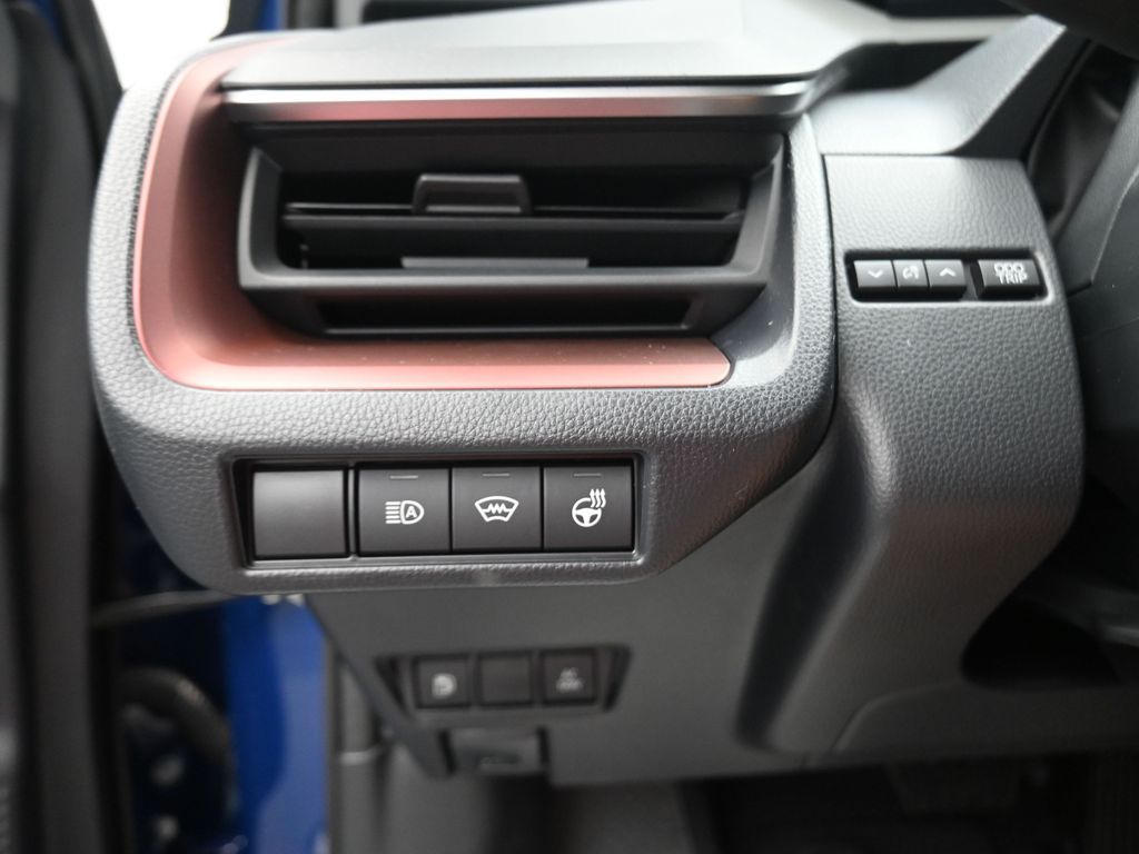 2026 Toyota Prius Plug-In Hybrid SE - 7