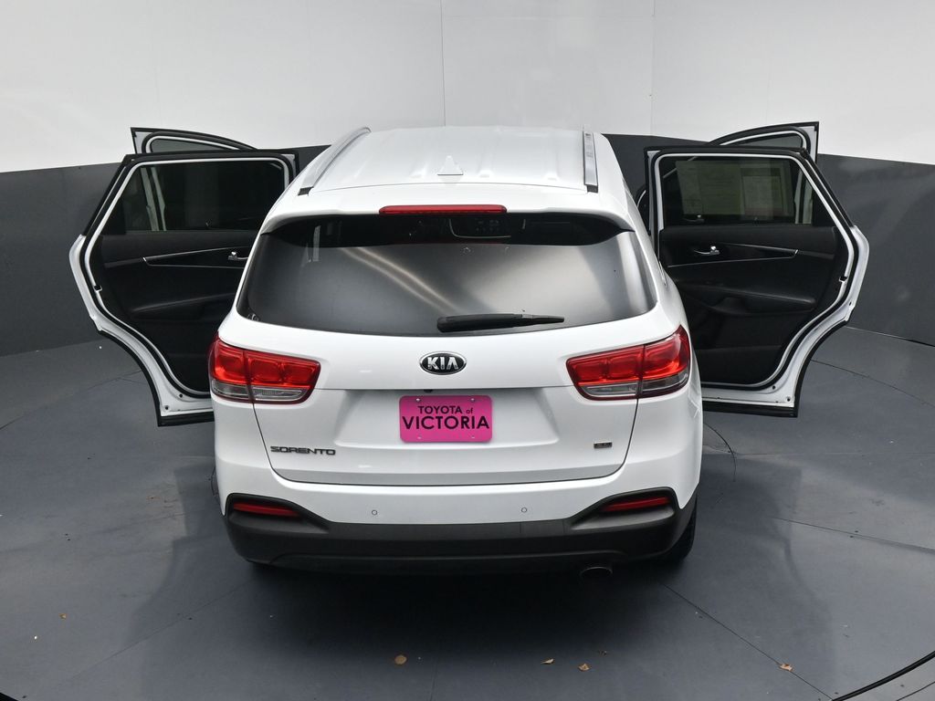 2017 Kia Sorento LX White at Toyota of Victoria