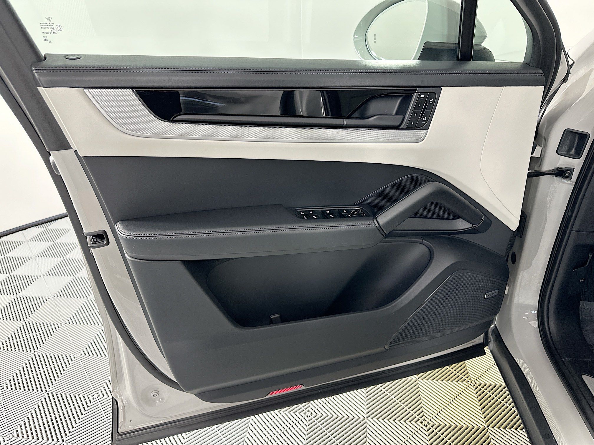 used 2024 Porsche Cayenne Coupe car, priced at $82,998