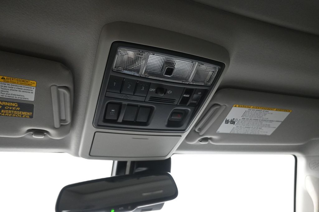 2023 Toyota 4Runner SR5 Premium - 11