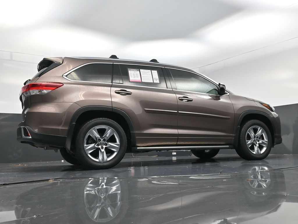 2019 Toyota Highlander Limited Brown at Classic Elite Chevrolet Sugar Land