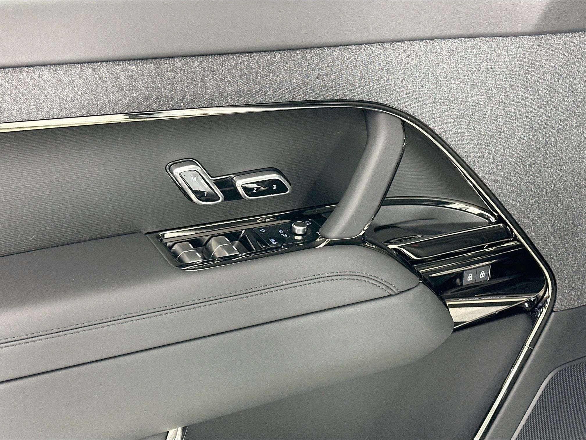 new 2026 Land Rover Range Rover Sport car, priced at $102,670