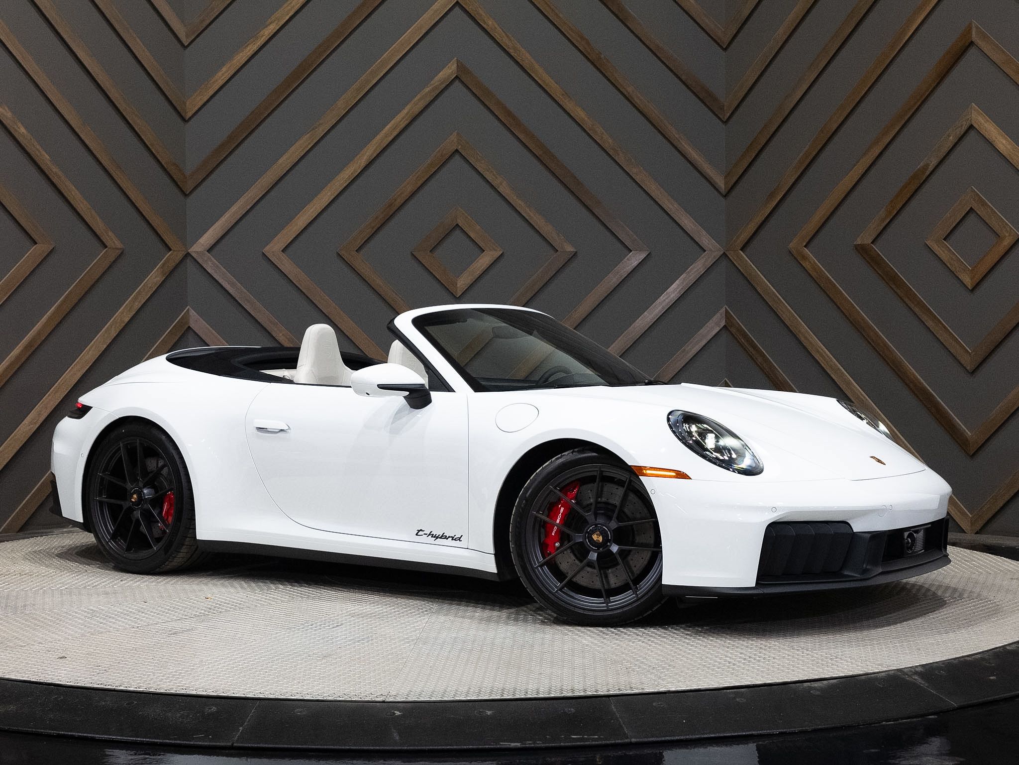  2026 Porsche 911 Carrera 4 GTS Cabriolet AWD   