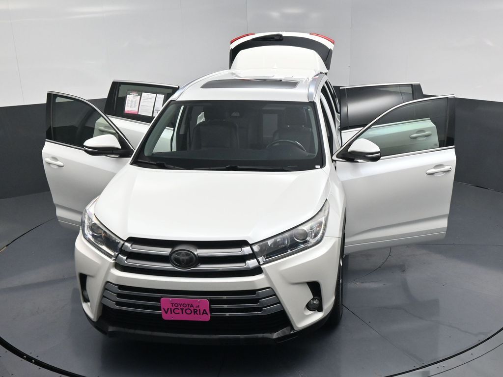 2017 Toyota Highlander Limited White at Classic Chevrolet Galveston