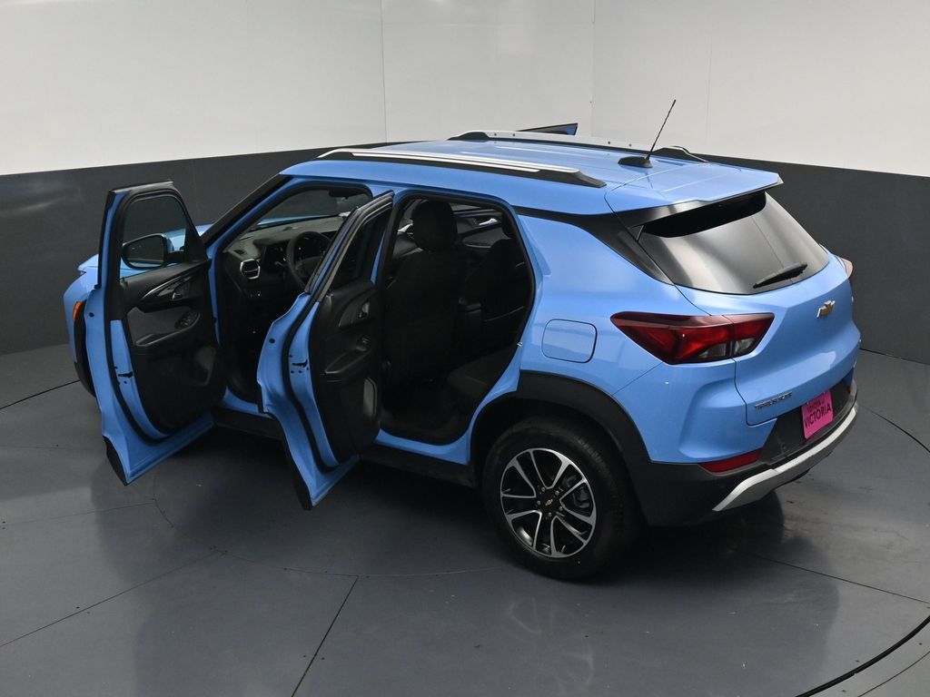 2024 Chevrolet TrailBlazer LT Blue at DeMontrond Automotive Group