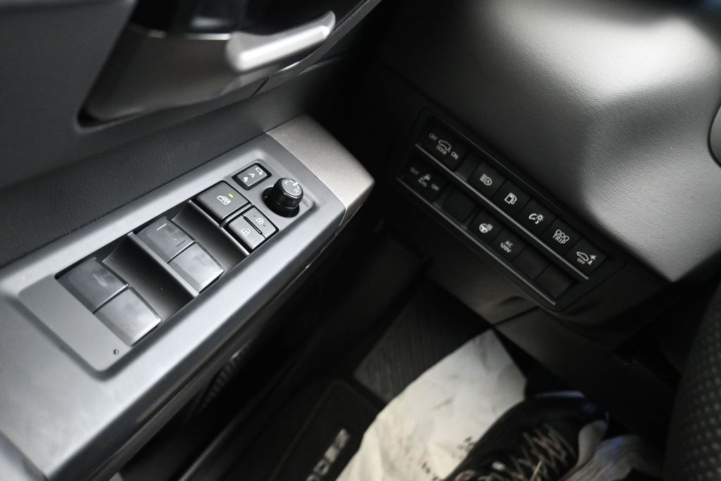 2026 Toyota Sequoia Platinum - 8