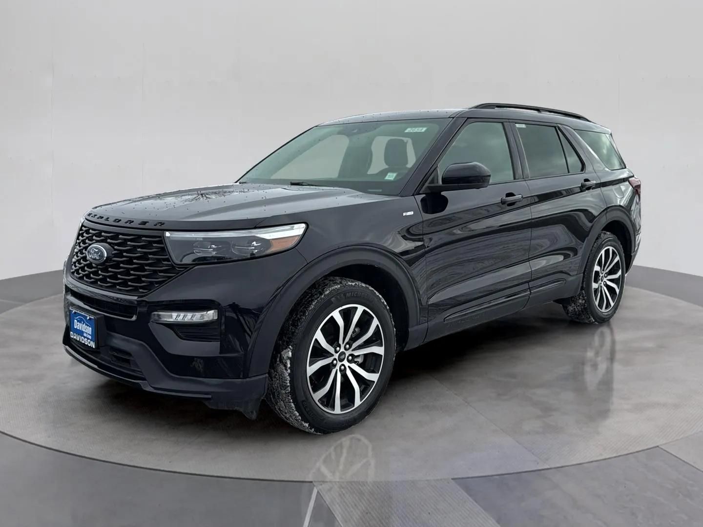 2023 Ford Explorer ST-Line