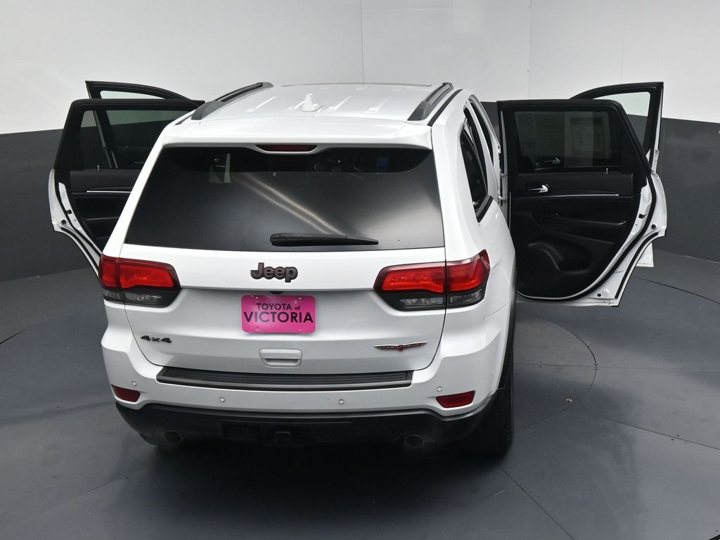 2019 Jeep Grand Cherokee Trailhawk White at Genesis of Spring