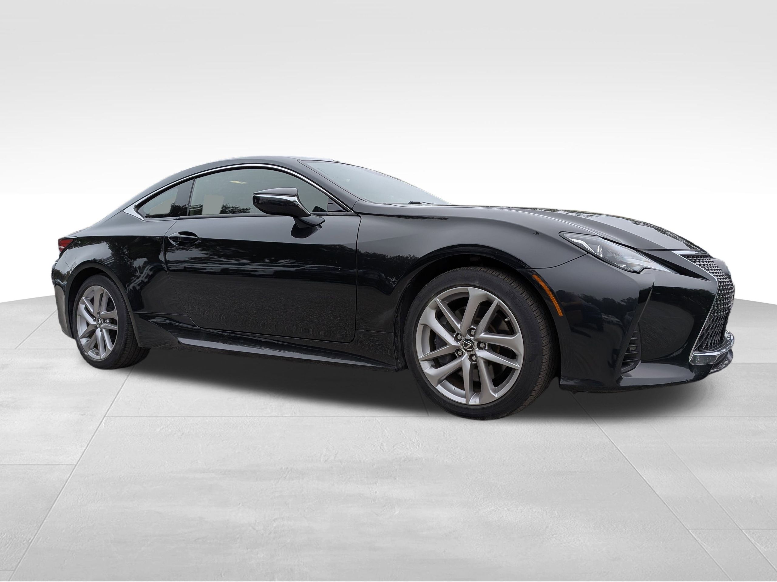 2019 Lexus RC 300's photo