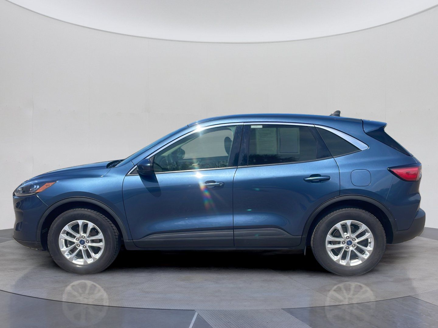 Used 2020 Ford Escape SE with VIN 1FMCU9G65LUB46614 for sale in Liverpool, NY