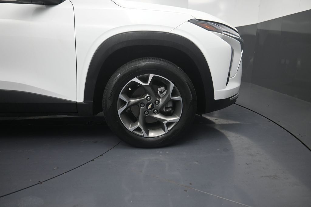 2024 Chevrolet Trax LT - 4