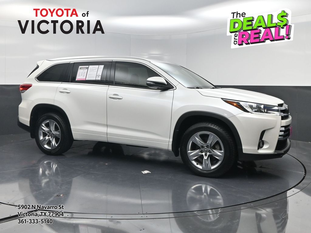 2018 Toyota Highlander Limited White at Toyota of Victoria