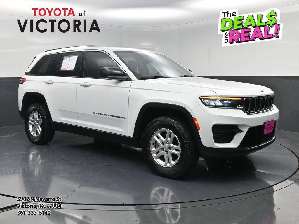 2023 Jeep Grand Cherokee Laredo - 0
