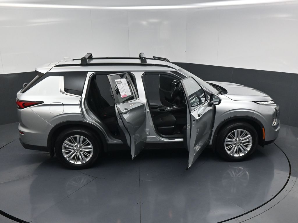 2022 Mitsubishi Outlander ES Silver at Emmons Autoplex