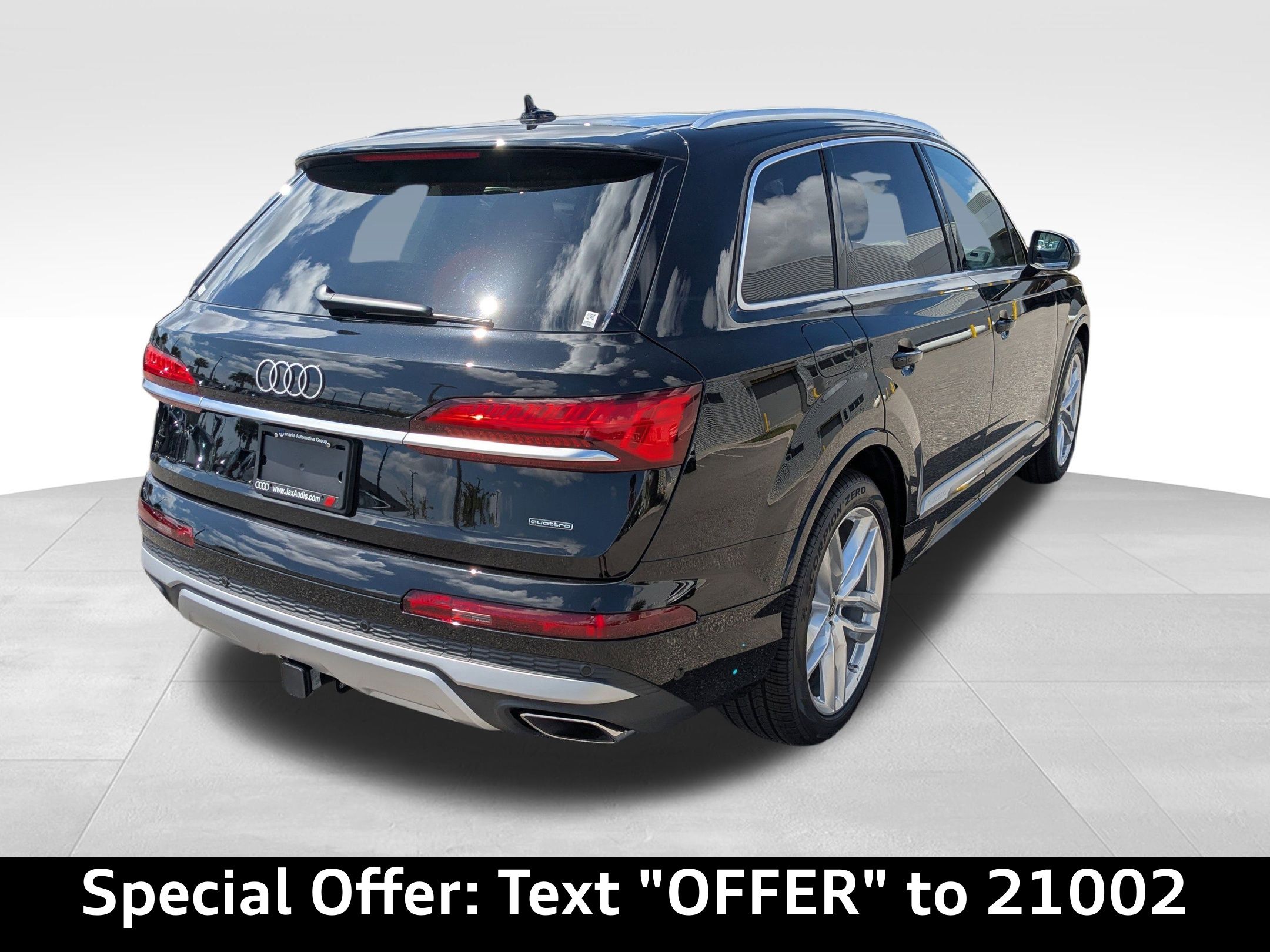 2025 Audi Q7 55 Premium Plus photo 3