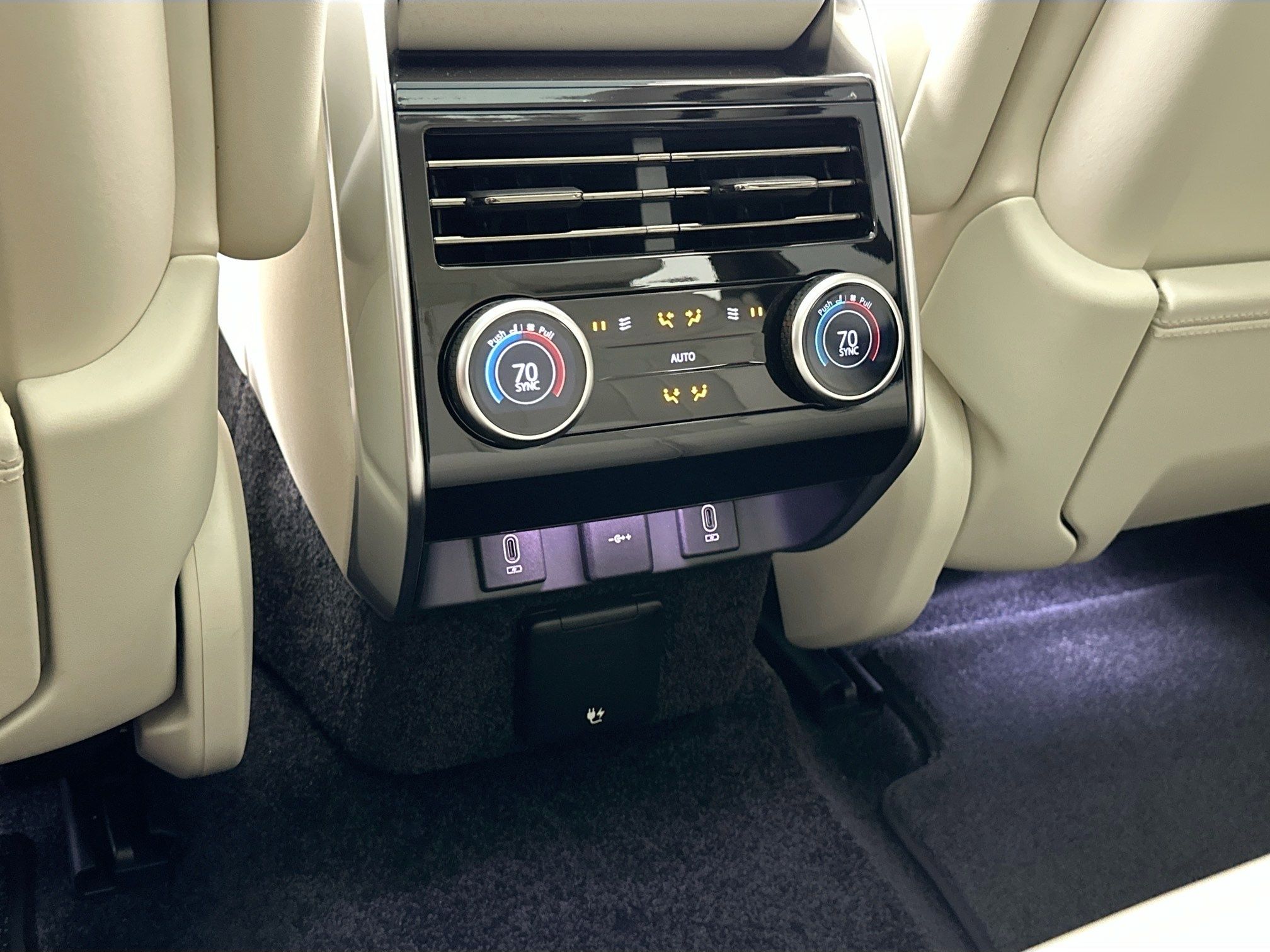 new 2026 Land Rover Range Rover car, priced at $201,935