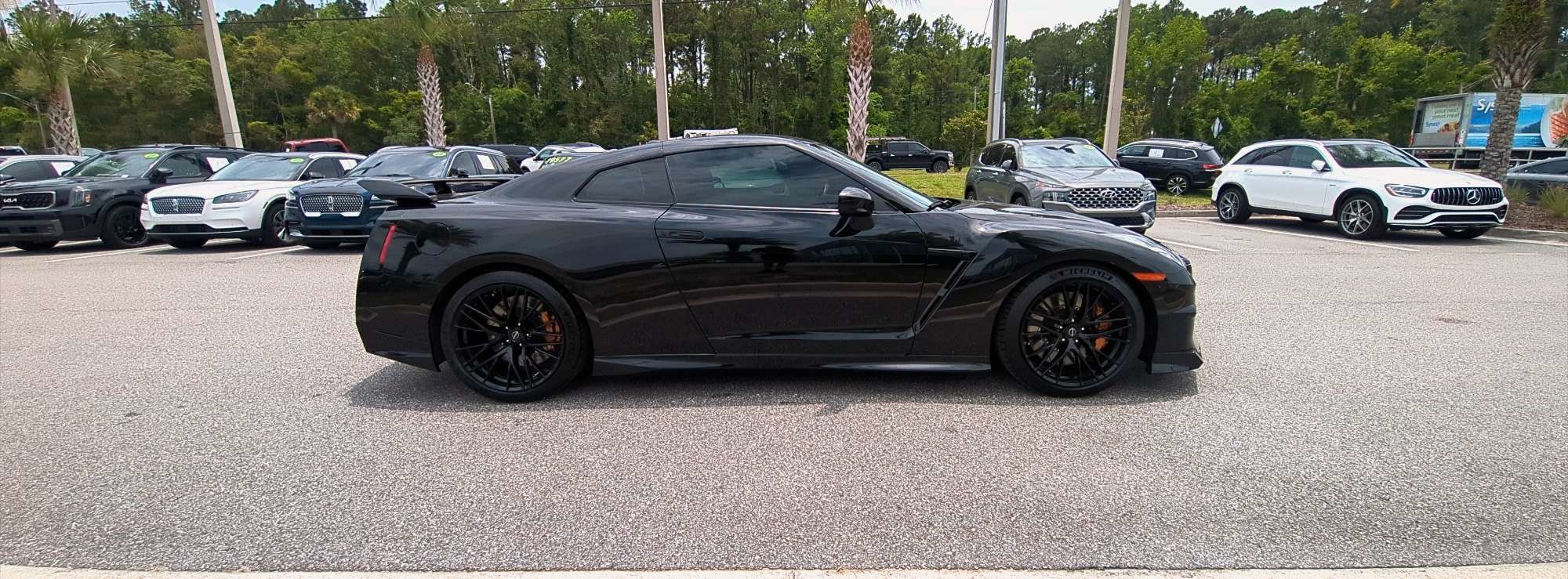 Nissan 2024 GT-R Premium