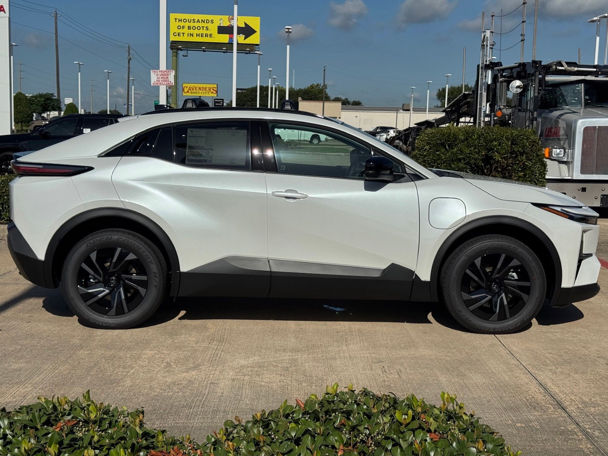 2026 Toyota C-HR SE  at Don McGill Toyota