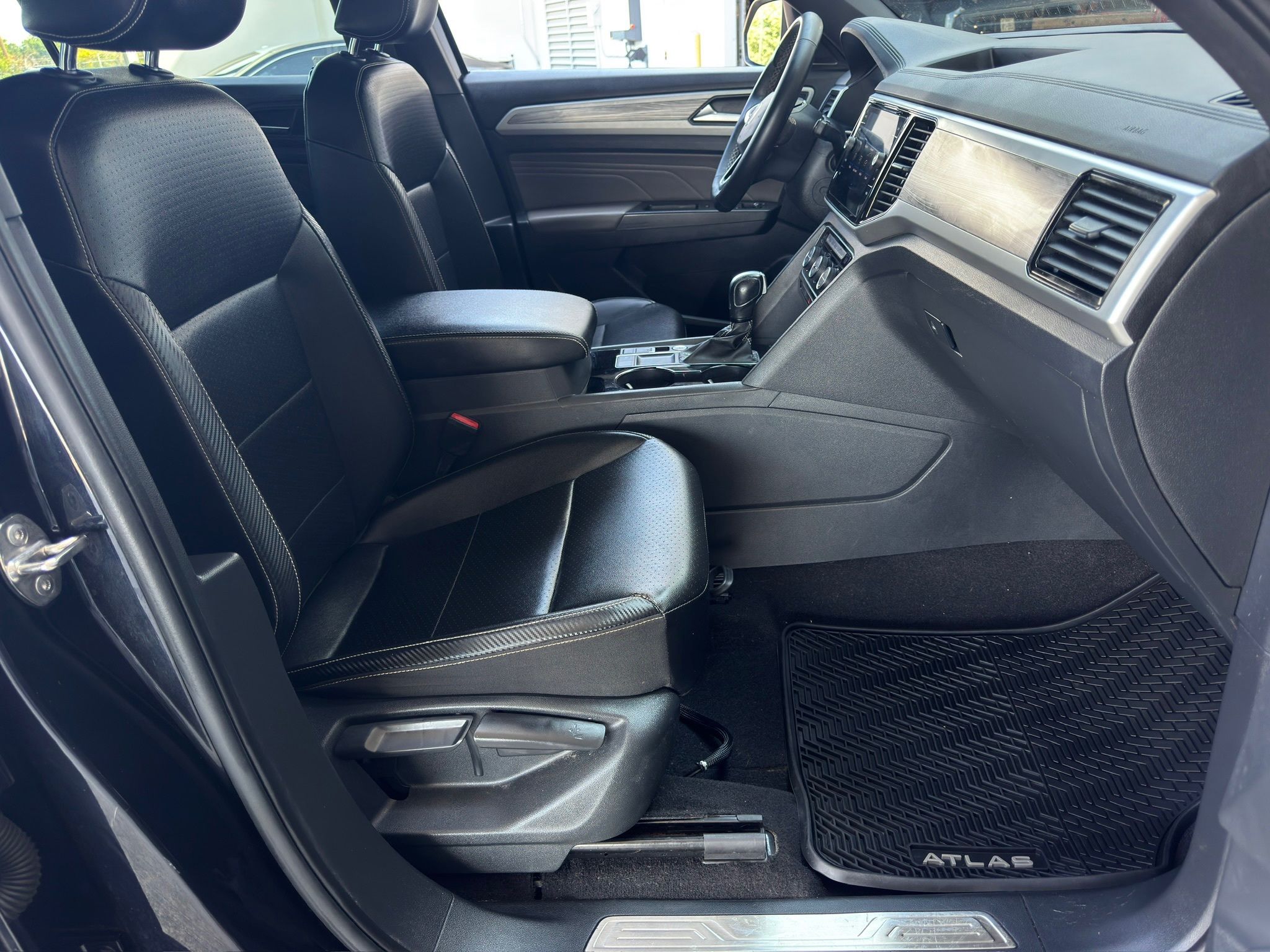 2022 Volkswagen Atlas Cross Sport 2.0T SE w/Technology  at DeMontrond Automotive Group