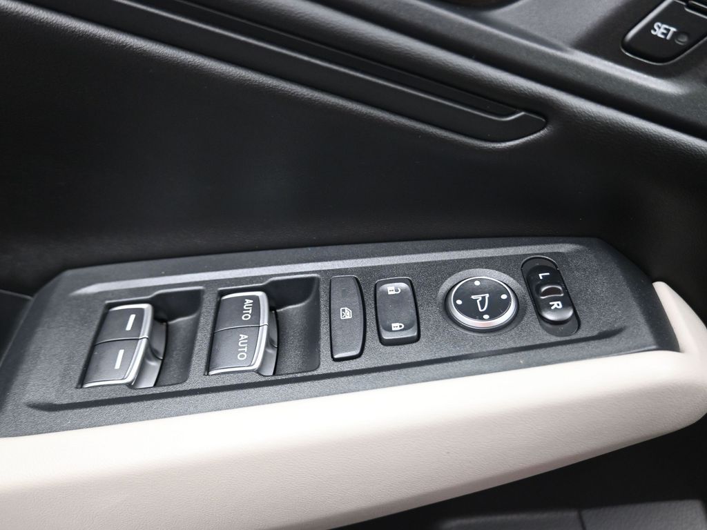 2024 Honda Accord Hybrid EX-L - 11
