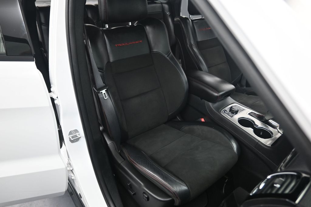 2019 Jeep Grand Cherokee Trailhawk White at Bayway Cadillac Southwest