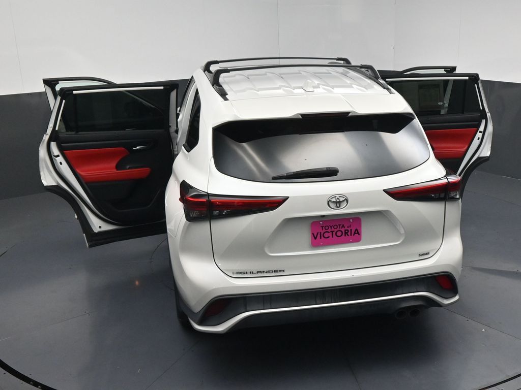 2021 Toyota Highlander XSE White at Toyota of Victoria