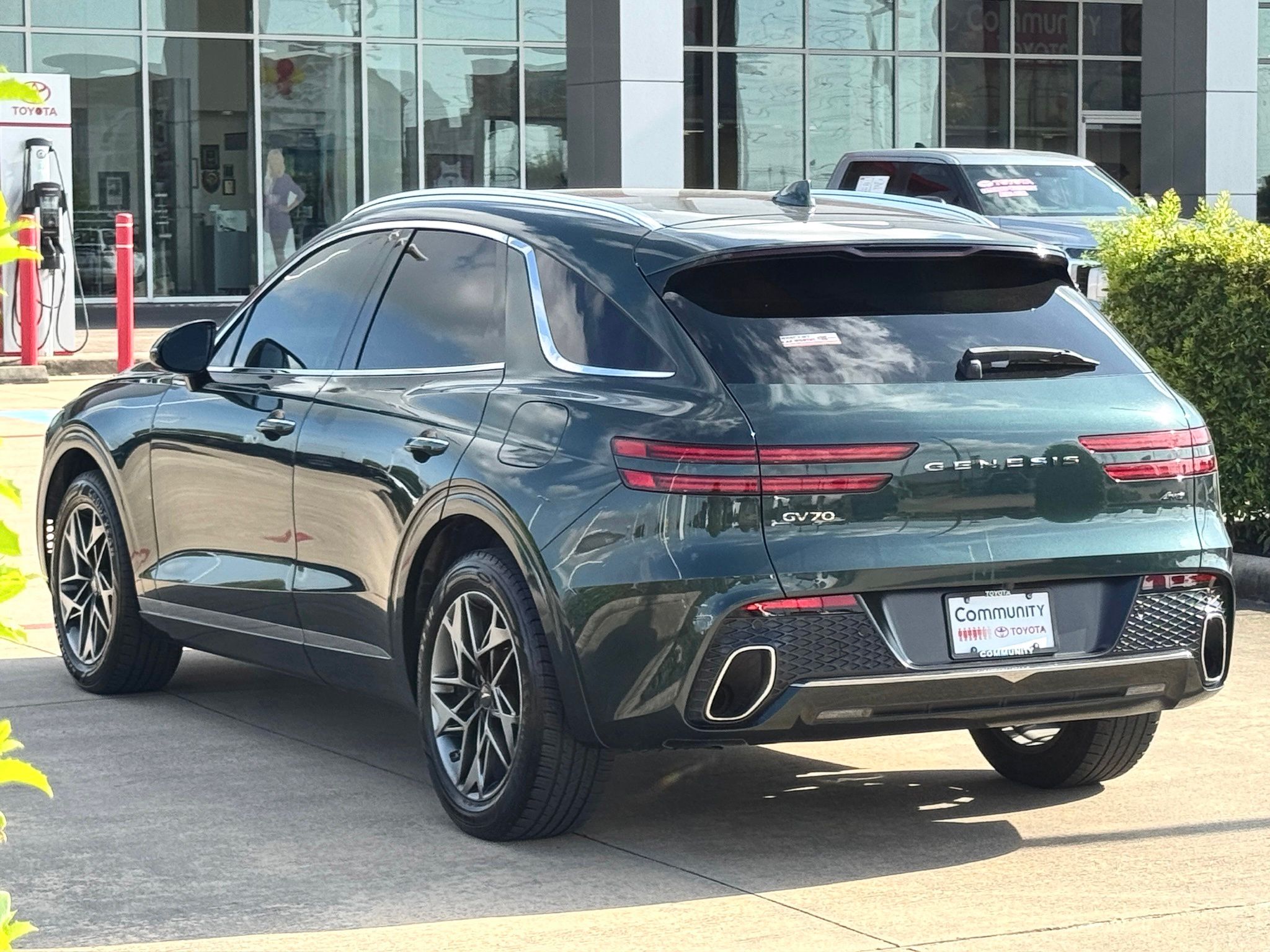 2022 Genesis GV70 2.5T Green at Emmons Autoplex