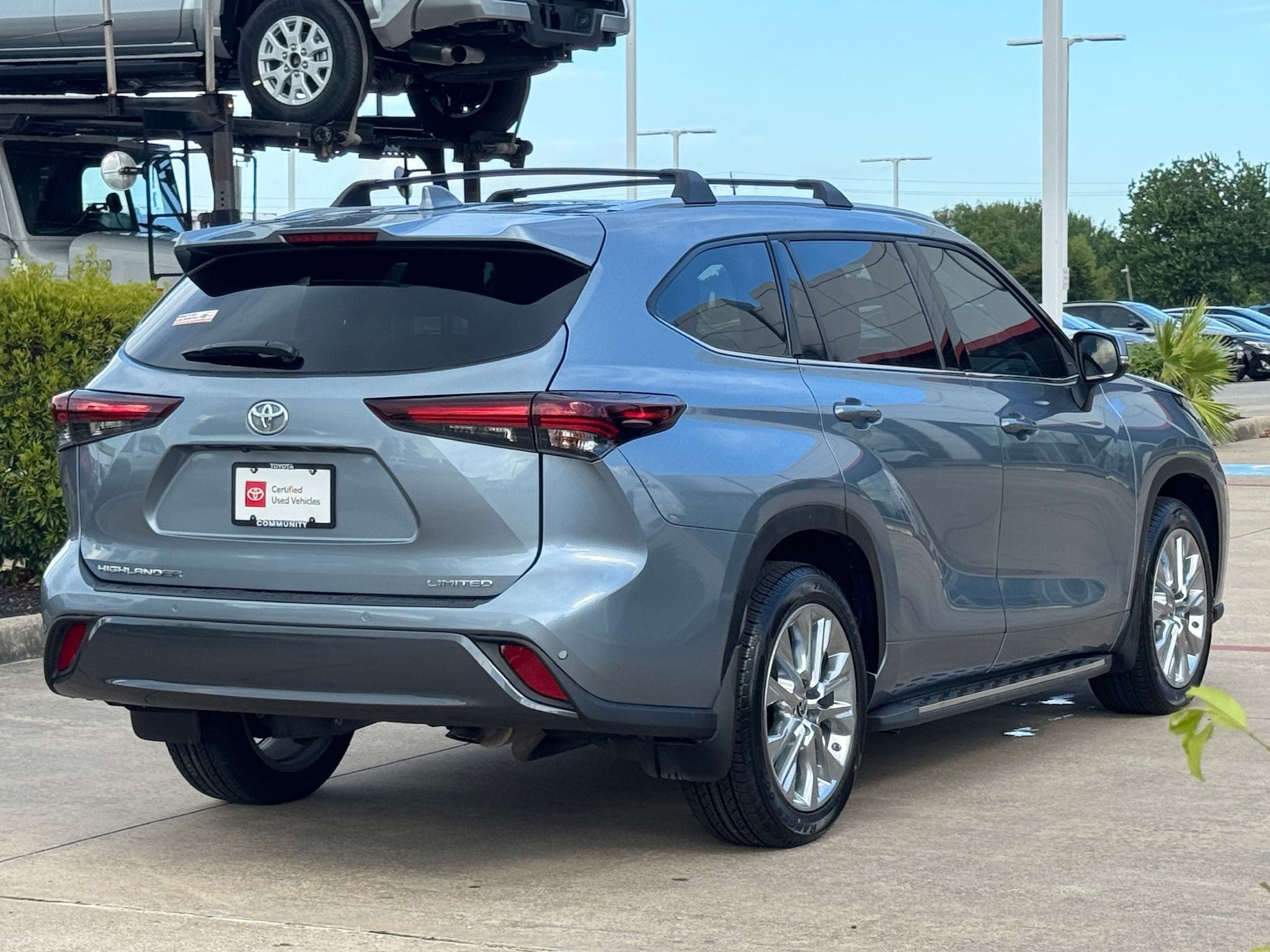 2024 Toyota Highlander Limited  at Bravo Nissan