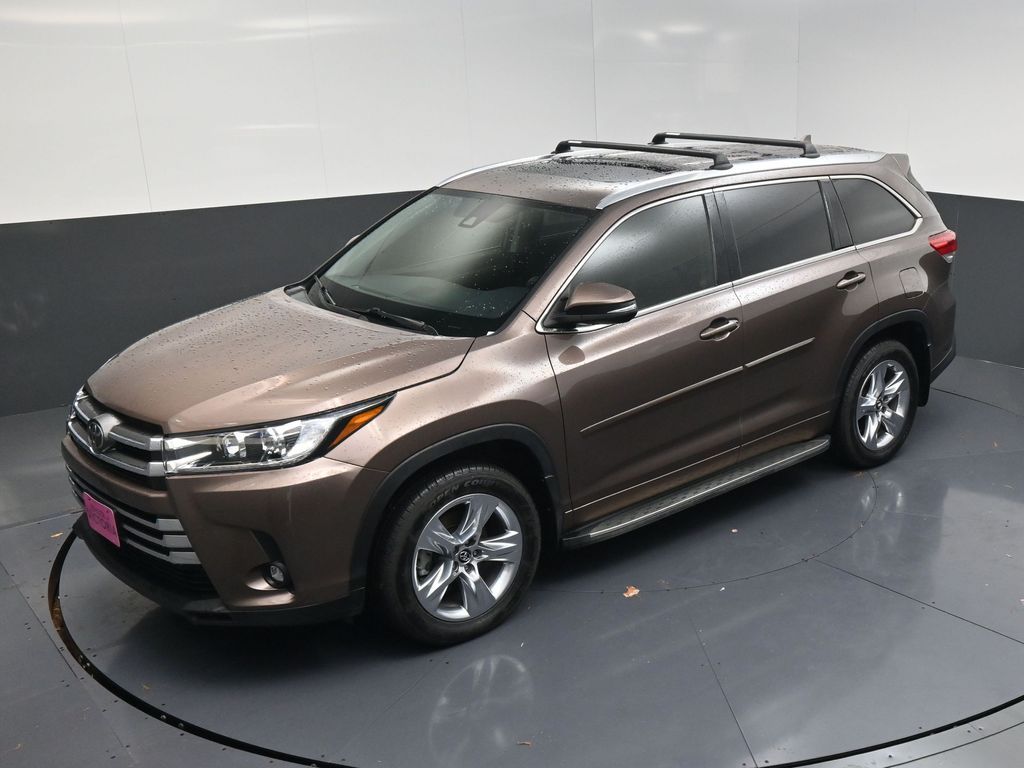 2019 Toyota Highlander Limited Brown at Classic Elite Chevrolet Sugar Land