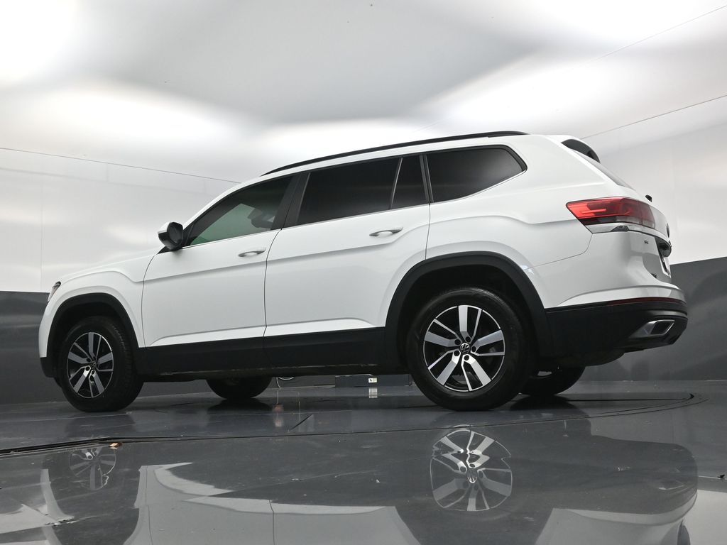 2022 Volkswagen Atlas 2.0T SE White at Wharton Ford