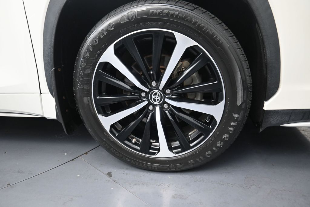 2021 Toyota Highlander XSE White at Toyota of Victoria